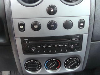 Peugeot Partner (2007) 1.6 HDi, 55 kW, klima, tažné - náhled 16