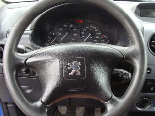 Peugeot Partner (2007) 1.6 HDi, 55 kW, klima, tažné - náhled 18
