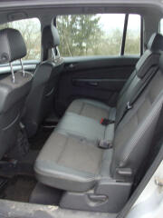 Opel Zafira 1.9 CDTI 16V, 88 kW, 7 míst - náhled 10