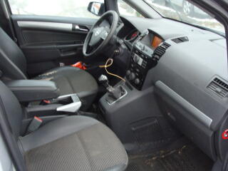 Opel Zafira 1.9 CDTI 16V, 88 kW, 7 míst - náhled 15