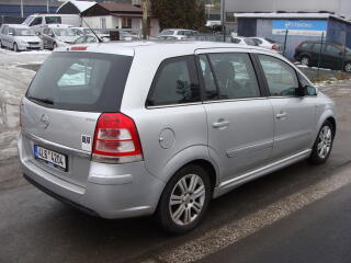 Opel Zafira 1.9 CDTI 16V, 88 kW, 7 míst - náhled 5
