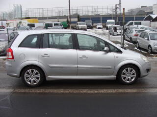 Opel Zafira 1.9 CDTI 16V, 88 kW, 7 míst - náhled 6