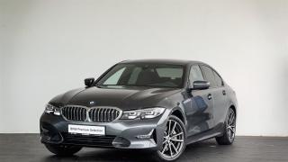 BMW 330i xDrive Sedan
