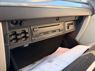 Volkswagen Golf TSI DSG F1 NAVI SERVISKA - náhled 20