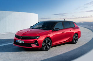 Opel Astra ST GS Electric (115kW/156k)