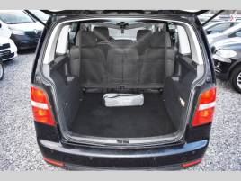 Volkswagen Touran 2,0 TDI STYLE,AC,TZ,TOP,AKCE - náhled 18
