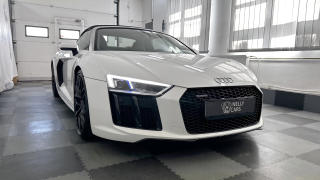 Audi R8 SPYDER 5.2 V10 / TOP STAV