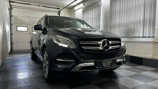 Mercedes-Benz GLE 250D / 4.MATIC / DV� SADY KOL