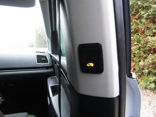 Volkswagen Sharan (2017) 2. 0 TDI 135kW DSG TOP QUALITY - náhled 24