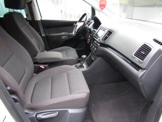 Volkswagen Sharan (2017) 2. 0 TDI 135kW DSG TOP QUALITY - náhled 26