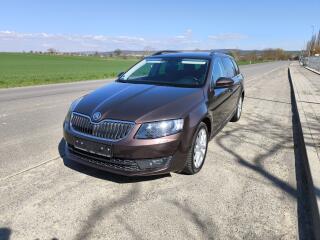�koda Octavia 1.6TDI DSG STYLE*VELK� SERVIS*