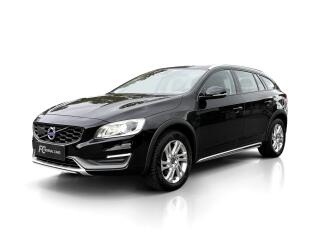 Volvo V60 CC D4 AWD // REZERVACE