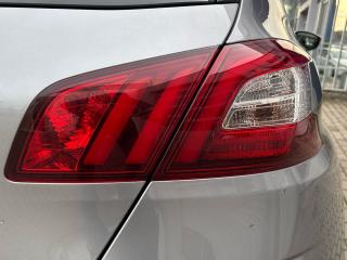 Peugeot 308 (2017) Active 1.6 BlueHDi MAN5 - náhled 22