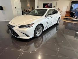 Lexus ES 300h 2.5l