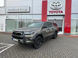 Toyota Hilux 2.8D 6AT Invincible + doplky