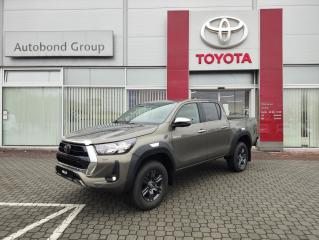 Toyota Hilux 2.4D 6AT Active 4x4 + tan za