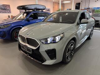 BMW iX2 xDrive30