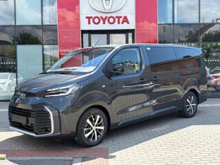 Toyota ProAce 2.2 family executive webasto