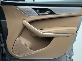 Land Rover Range Rover P525 AUTOBIOGRAPHY REZERVACE - náhled 32