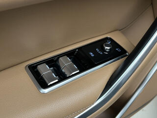 Land Rover Range Rover P525 AUTOBIOGRAPHY REZERVACE - náhled 6