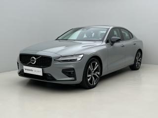 Volvo S60 B5 AWD ULTIMATE DARK Rezervace