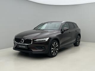 Volvo V60 CC B4 AWD PRO AUT CZ