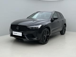 Volvo XC60 B5 AWD BLACK EDITION REZERVACE