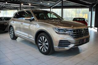 Volkswagen Touareg V6 TDi 210kW ACC/NezTop/Ta�n�/