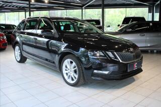 �koda Octavia TDi DSG Combi ACC/LED