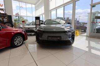 Toyota C-HR EXECUTIVE VIP sv�tl� interi�r