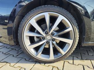 Hyundai Grand Santa Fe 2.2 CRDI/145kW Premium AT 4x4 - náhled 32