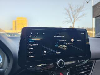 Hyundai i30 1.5i/71kW Comfort 16 - náhled 14