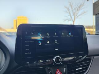 Hyundai i30 1.5i/71kW Comfort 16 - náhled 15