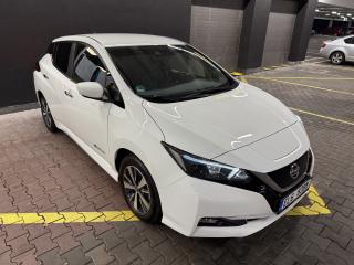 Nissan Leaf 40KW/H*DPH*