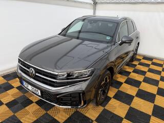 Volkswagen Touareg 3.0Tdi*1-MAJ*DPH*R-LINE*