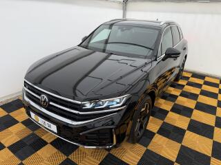 Volkswagen Touareg 3.0Tdi*1-MAJ*DPH*R-LINE*HUD*