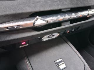 DS Automobiles DS4 PERFORM. LINE+ 1.2 PT 96 kW - náhled 19
