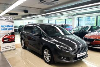 Ford S-MAX Titanium 132kW AT AWD, 7 M�ST