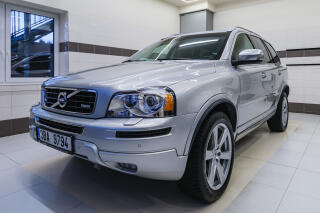 Volvo XC90  D5 147kW AWD R-design 7m�st