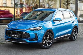 MG ZS 1.5 MT  Elegance