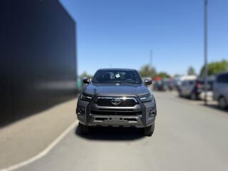 Toyota Hilux Invincible