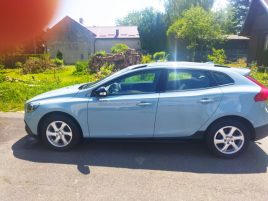 Volvo V40 2.0 D3 110kW, CC, navi