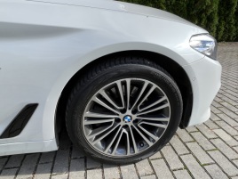 BMW Řada 5 (2018) 520d, xDrive, Sport Line - náhled 12