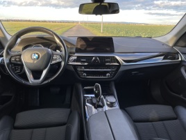 BMW Řada 5 (2018) 520d, xDrive, Sport Line - náhled 14