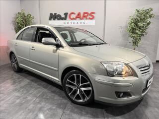 Toyota Avensis 1.8   i XENON V�H�EV KLIMA