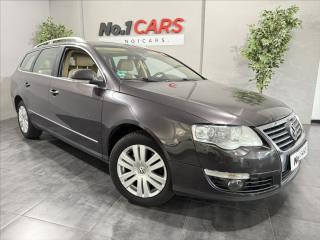 Volkswagen Passat 2.0   i BI-XENON VHEV TEMPOM