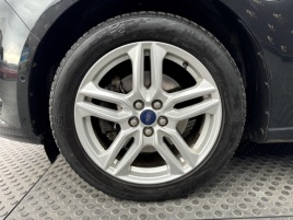 Ford S-MAX (2016) 2.0 TDCi, Titanium, 7 míst! - náhled 33