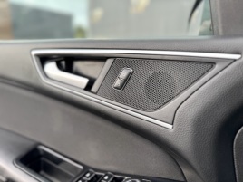 Ford S-MAX (2016) 2.0 TDCi, Titanium, 7 míst! - náhled 31