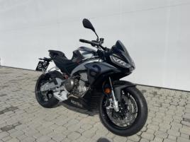 Aprilia Tuono 660