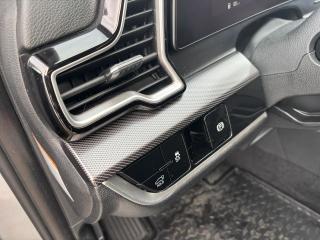 Kia Sportage 1.6 T-GDi MHEV DCT AWD TOP Evo - náhled 13